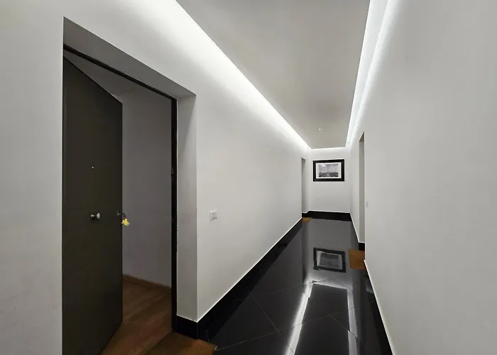 Flair 43 Apartment